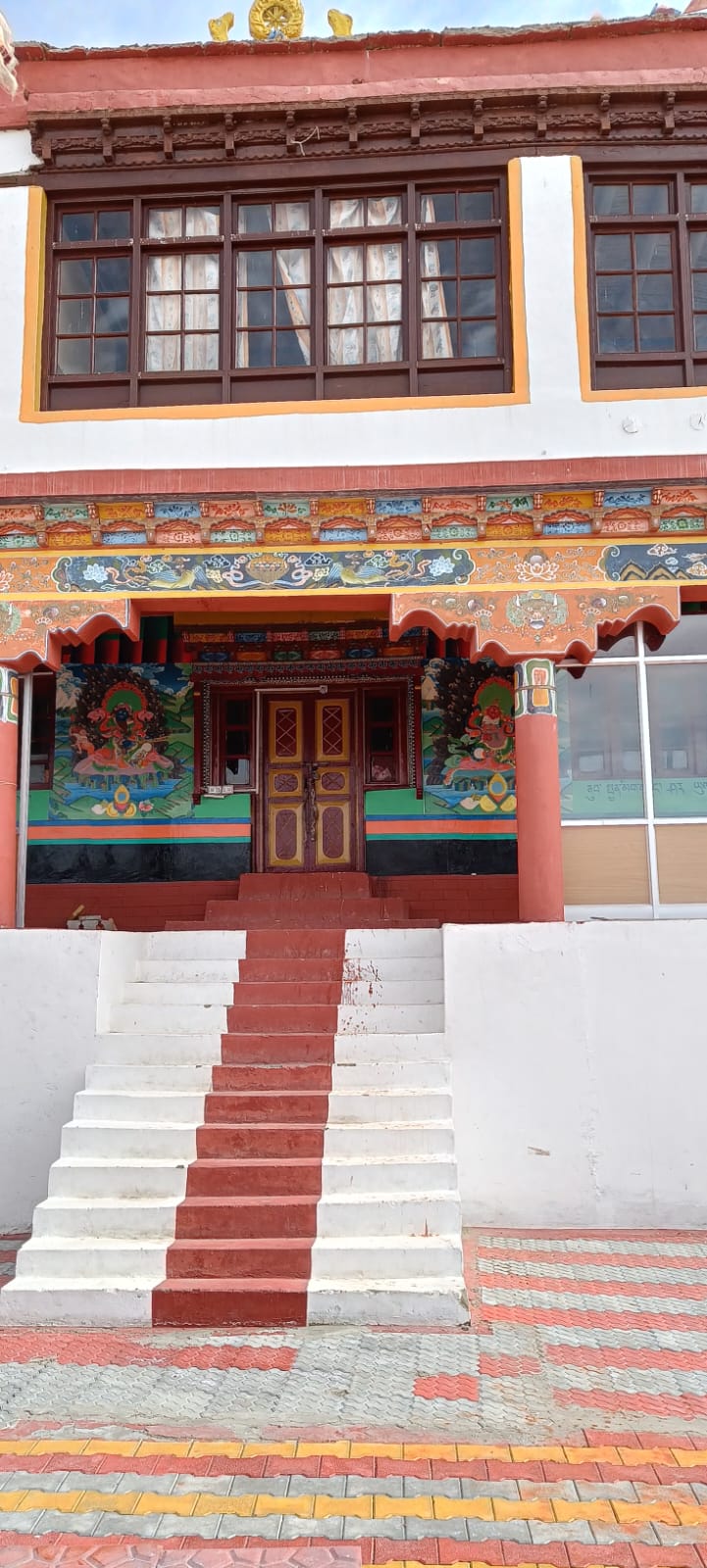  Pangong-Hemis / Thiksey-Leh (165 Kms.)