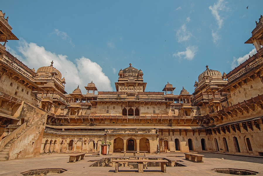 Agra – Jhansi (by train) – Orchha – Khajuraho